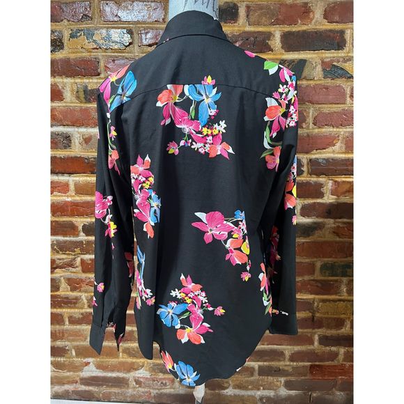 A NEW DAY Button Up, Size Large - Picture 3 of 5